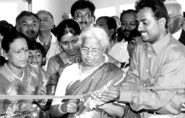 ESTABLISHMENT OF EMERALD JEWELLERS HANDMADE JEWELLERY