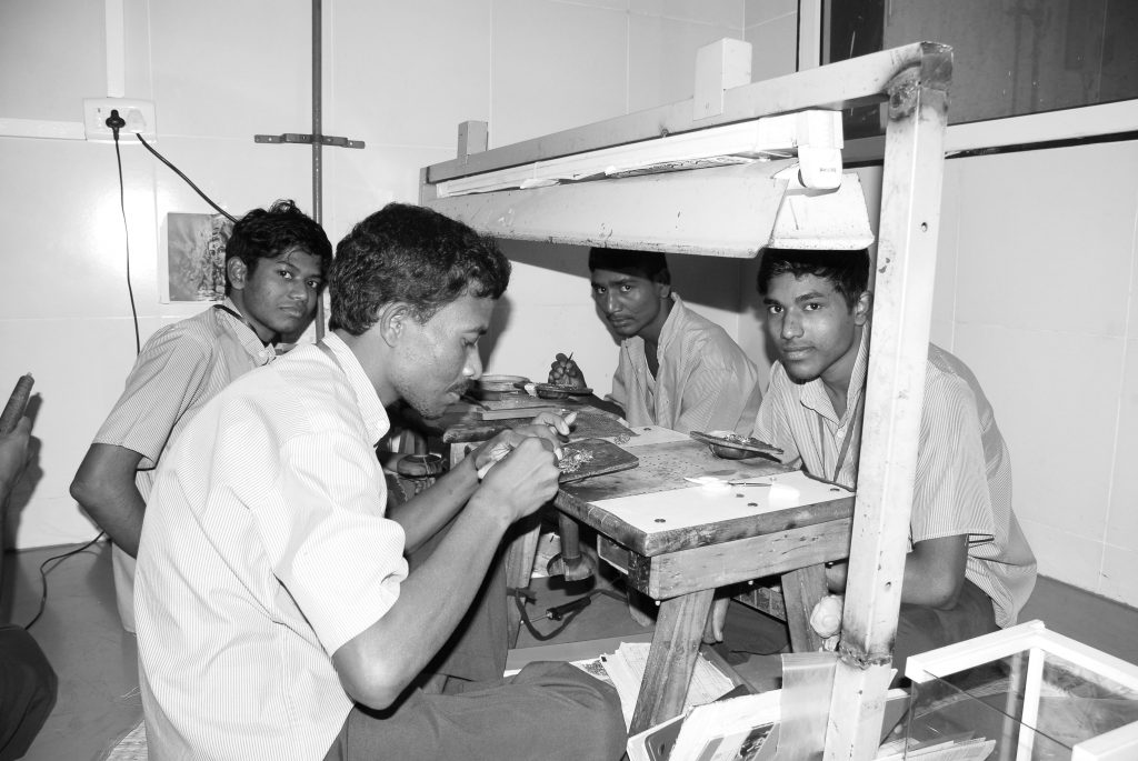 ESTABLISHMENT OF EMERALD JEWELLERS HANDMADE JEWELLERY